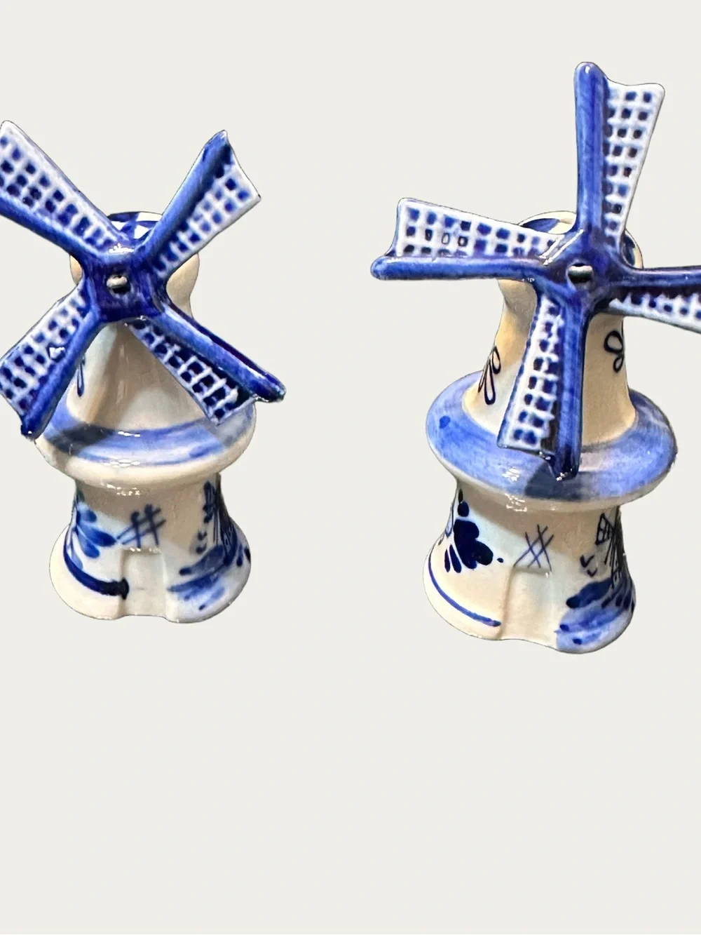 Delft Holland Dutch Windmill Single S&P Shakers Blue & White - Vintage
